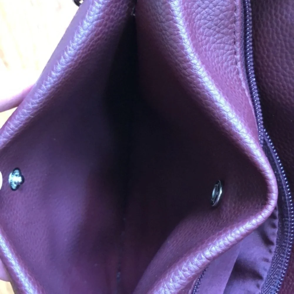 Rossetti cute dark red vegan crossbody bag - Picture 10 of 11